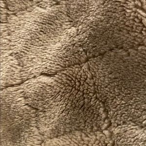 Meet your Posher, Alejandra